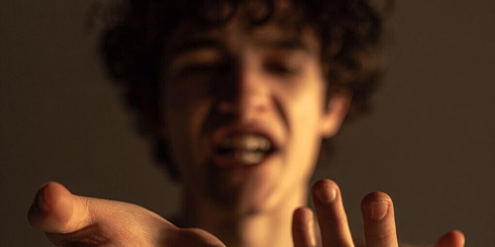 Perdita dei denti e mortalità: uno studio rivela un legame preoccupante tra la perdita rapida dei denti e il rischio di morte negli anziani