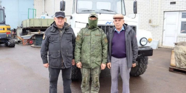 Из Лисок в зону СВО отправили грузовой автомобиль ГАЗ