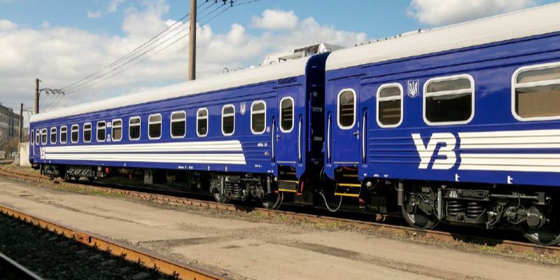 Atacchi russi contro l'Ucraina: ritardi nei servizi ferroviari a causa dei danni alle infrastrutture