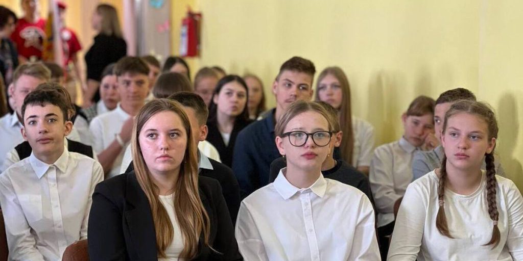 «Парта героя», посвященная Никите Сидорову, появилась в Переслегинской гимназии