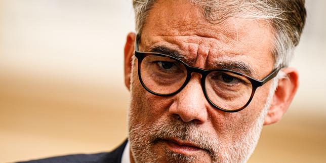 Polemica in Francia sul Riconoscimento della Palestina: Le Parole di Olivier Faure Scatenano Reazioni Contraddittorie