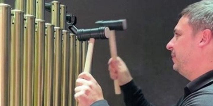 La Filarmonica di Kursk si arricchisce con un prestigioso campanello orchestrale della nota azienda olandese Adams