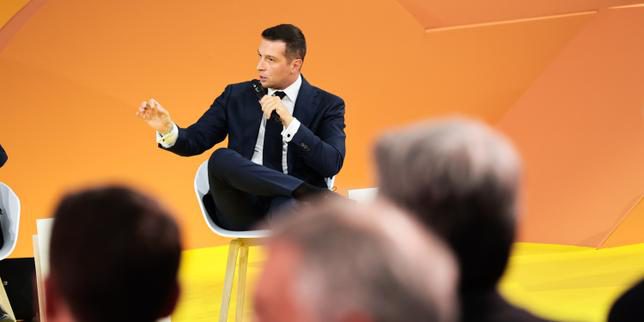 "Jordan Bardella e il futuro dell'imprenditoria francese: promesse di cambiamento o populismo?"