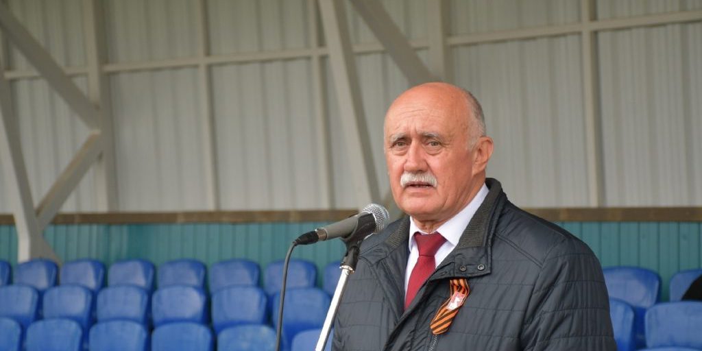 Il Capo dell'Amministrazione del Distretto di Krasnensky si Connette con i Cittadini attraverso una Trasmissione in Diretta sui Social