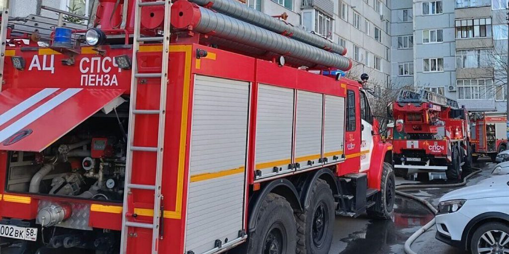 "Vigili del fuoco in azione: la spedizione di soccorso a Penza contro gli incendi"
