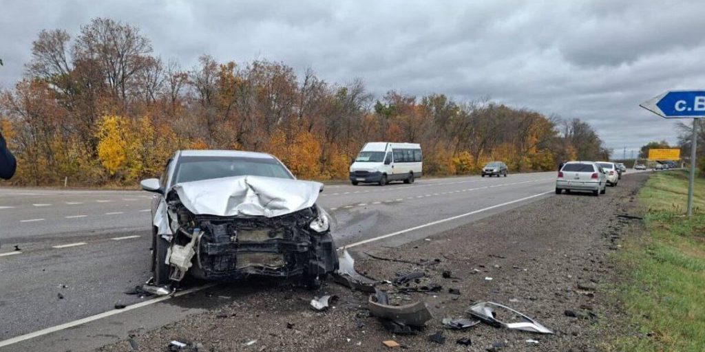 13-летняя девочка пострадала в серьезном ДТП под Воронежем