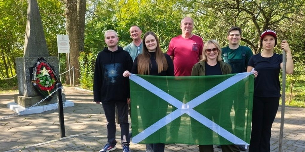 Смоленские таможенники привели в порядок воинскую могилу