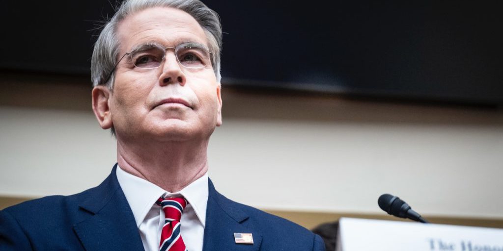 Stati Uniti chiedono al Giappone di interrompere le importazioni di energia russa per isolare la Russia dopo l'invasione dell'Ucraina