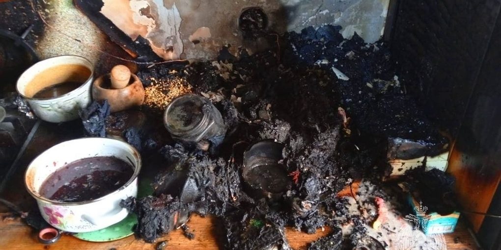 Incendio devastante a Kursk: cortocircuito in una macchina per il caffè causa disastro in edificio residenziale