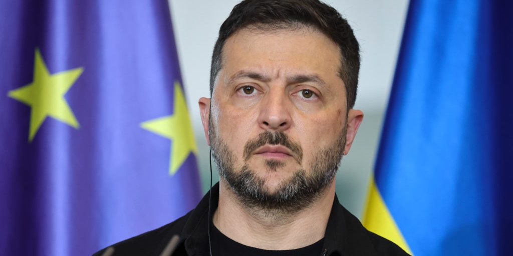 Trump propone garanzie di sicurezza tipo Articolo 5 in cambio di territori ucraini