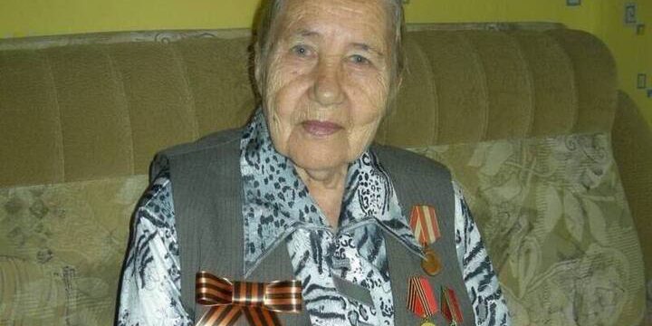 Вениамин Кондратьев поздравил со столетием ветерана ВОВ из станицы Динской