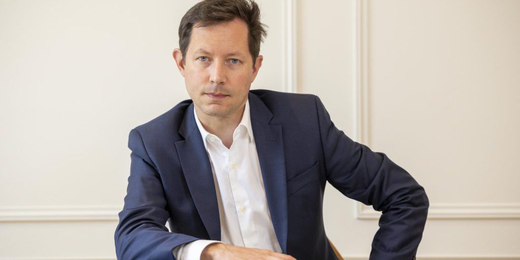 "François-Xavier Bellamy: un governo di sinistra porterebbe la Francia al fallimento"