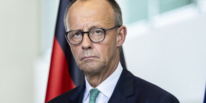 "Emmanuel Macron e il futuro dell'Europa: la ricerca di alternative per rafforzare il ruolo dell'UE"