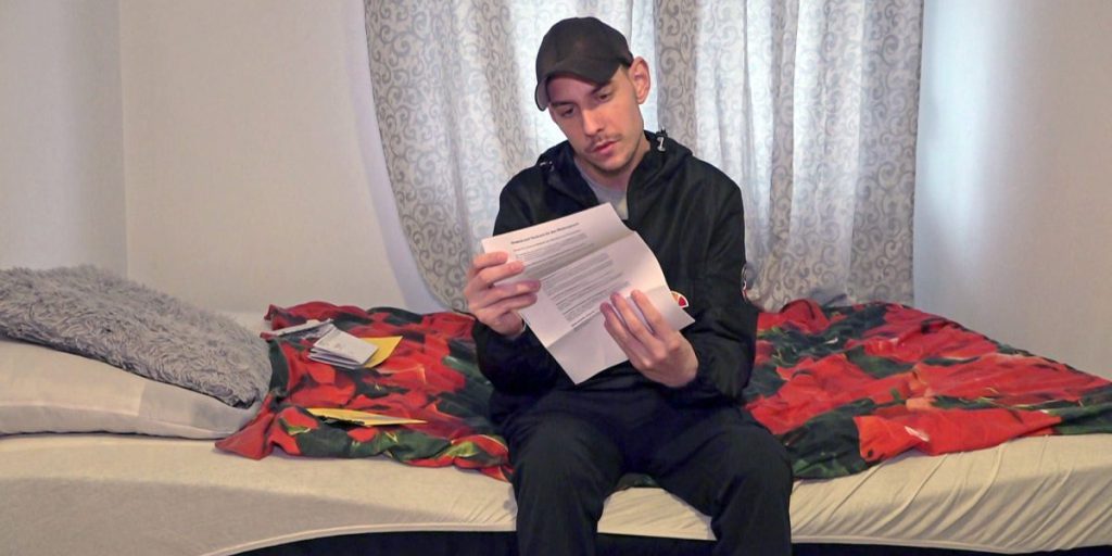 Errore nella domanda di assegno familiare porta Pascal in maternità