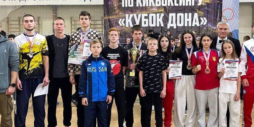 Кикбоксеры из Кисловодска завоевали семь медалей на всероссийских соревнованиях