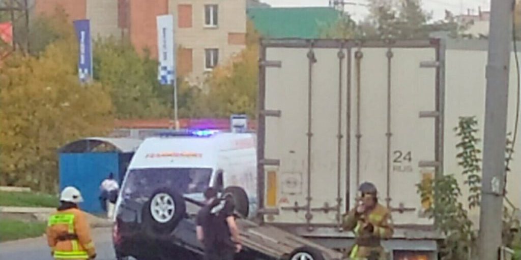Incidente Stradale a Lada Granta: Cause e Conseguenze di un Evento che Solleva Questioni sulla Sicurezza Stradale