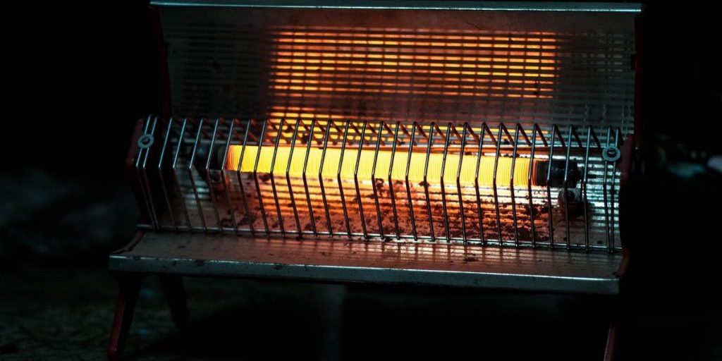 В НАО напомнили про опасность самодельных электроприборов