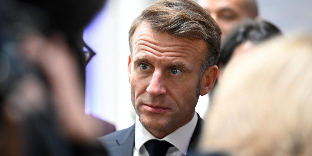 «L’effondrement du bloc central est net» : les intentions de vote des Français en cas de dissolution sont-elles différentes d’il y a un an ?