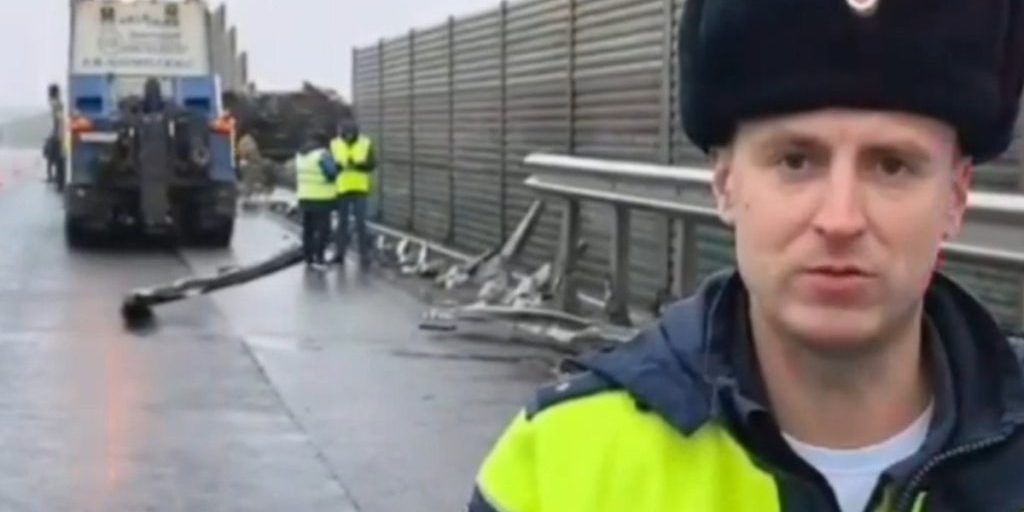 На М-11 под Тверью в результате наезда на отбойник погиб водитель грузовика