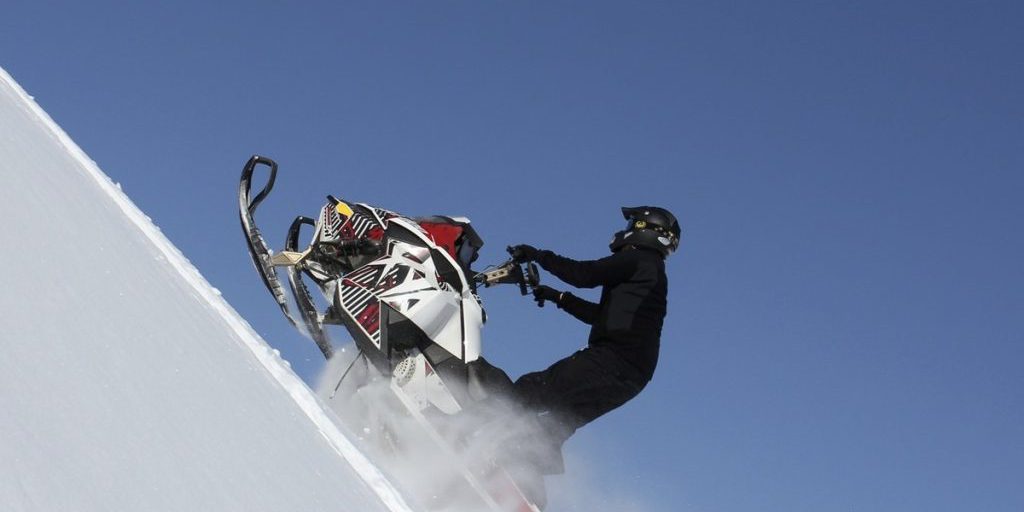 Vendita di Veicoli Agricoli: Procedura e Responsabilità per una Transazione Sicura e Legale