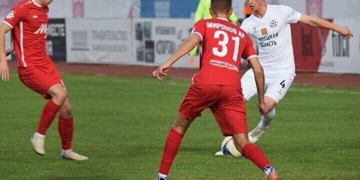 Тамбовский «Спартак» одержал победу над спортсменами из Липецка