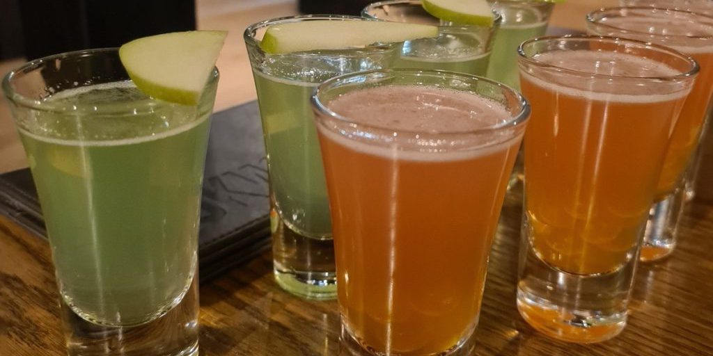 Полиция задержала участников драки подшофе на Думской улице в Петербурге