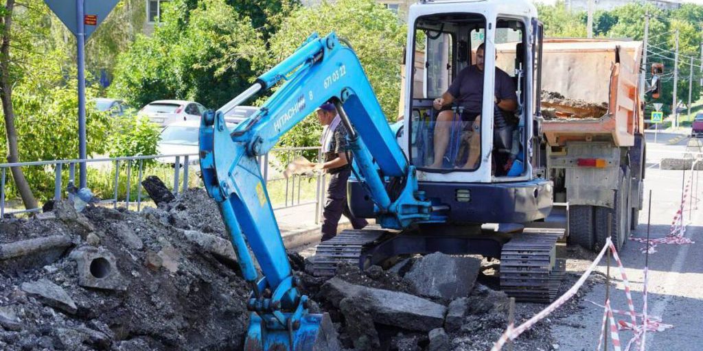 Aggiornamento delle reti di riscaldamento a Crimea: oltre 6 chilometri di tubi sostituiti per un inverno più caldo e sostenibile