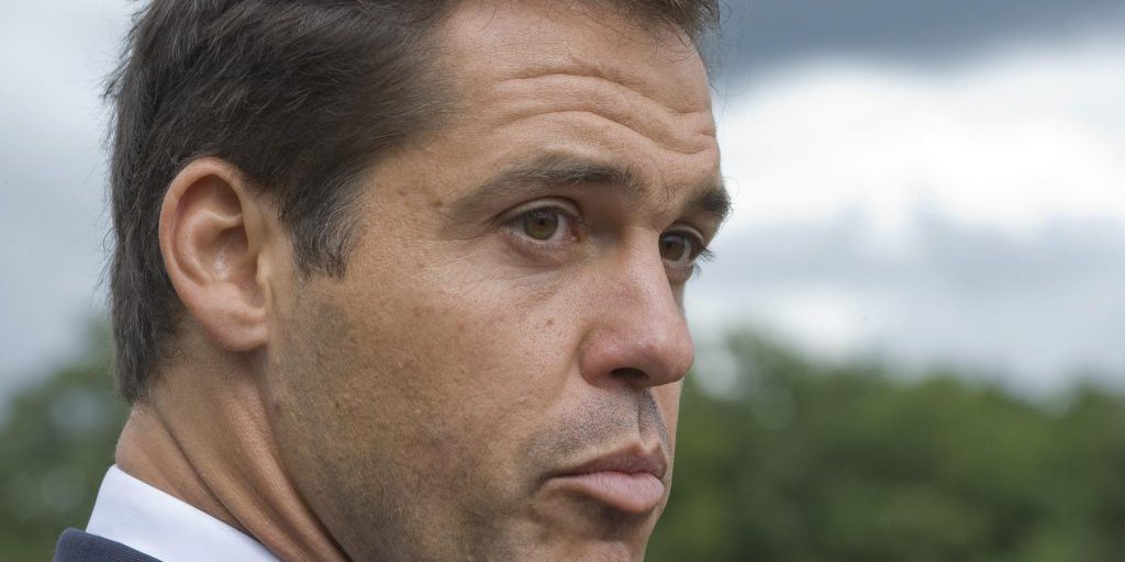 Louis de Bourbon alerte sur «l’effondrement» de la Ve République, «comme ses sœurs avant elle»