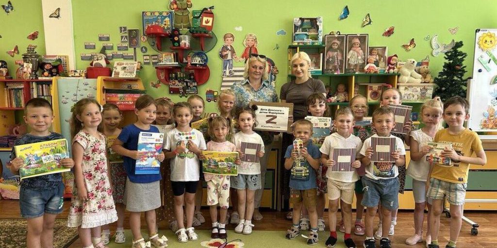 Жители Тульской области подготовили подарки детсадовцам из Мариуполя