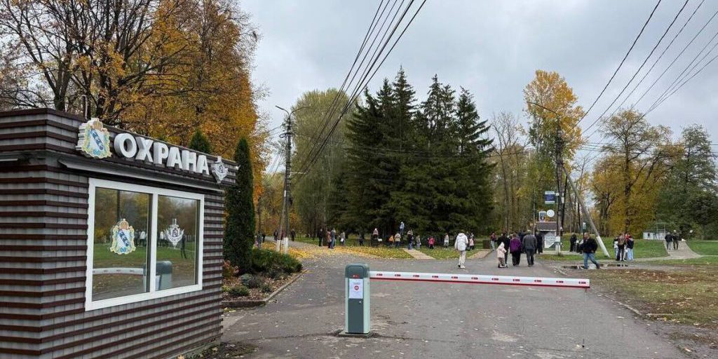 Въезд в курский парк «Боева дача» перекрыли шлагбаумом