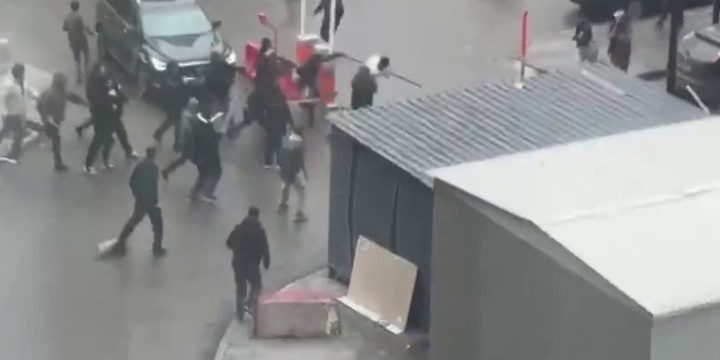 В Москве задержали 11 мигрантов, устроивших массовую драку в Коммунарском районе