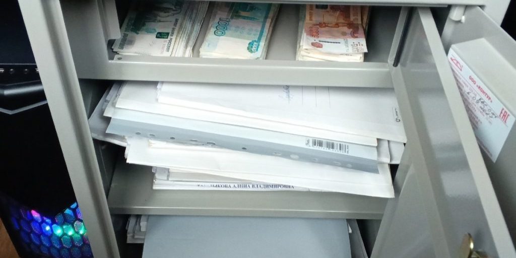 Studentessa Russa Perde 4,3 Milioni di Rubli in una Truffa Telefonica