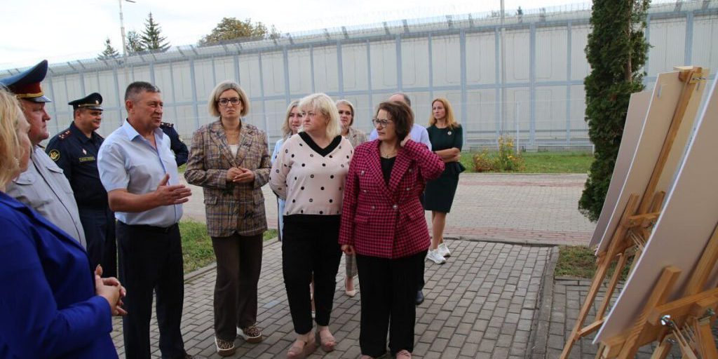Омбудсмен из Тульской области проверила Брянскую детскую колонию