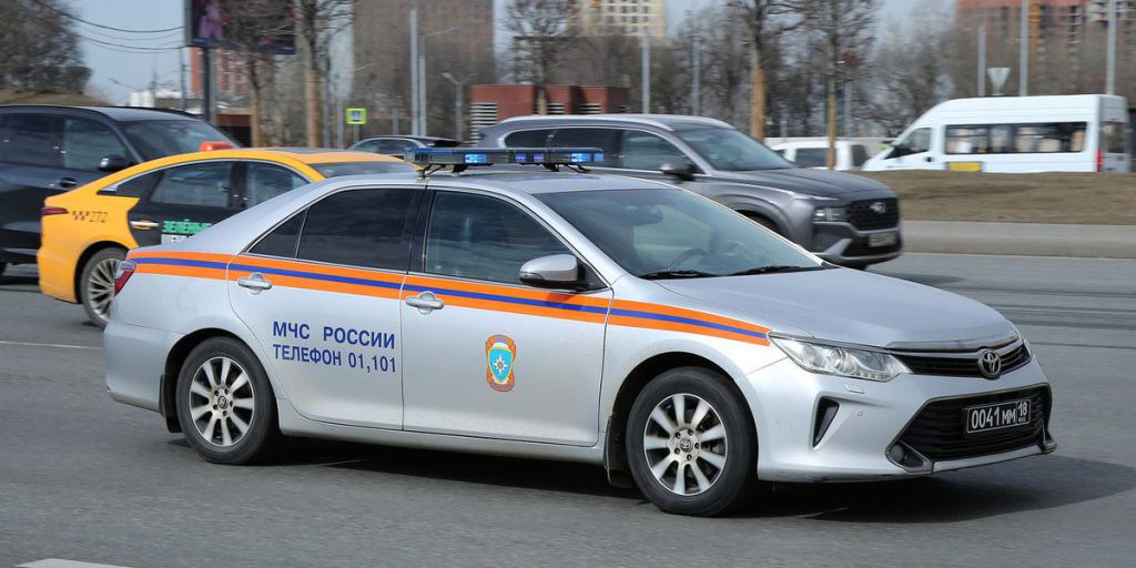 Ricerche in corso per donna scomparsa in Kamčatka: autorità impegnate nella ricerca con droni e ampia copertura territoriale