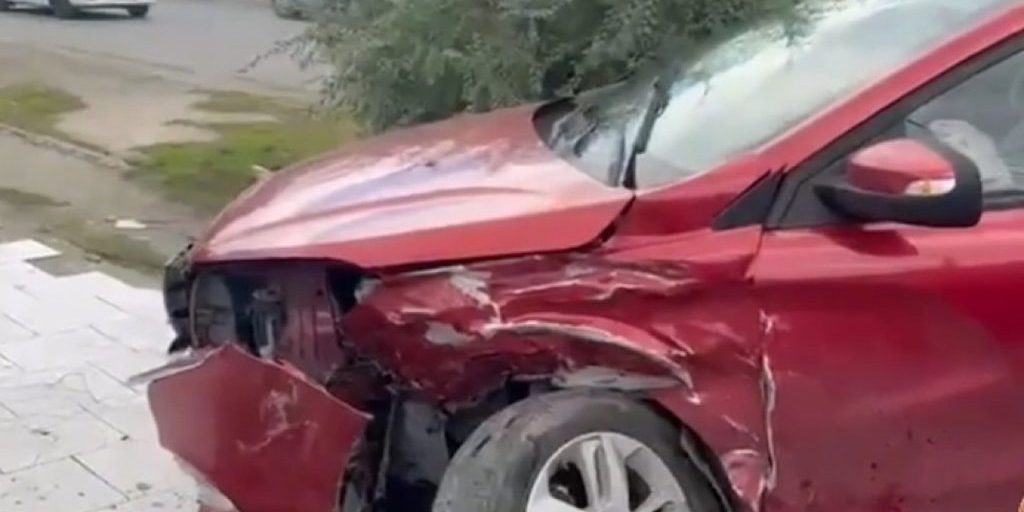 В Батайске школьник пострадал после столкновения с легковушками