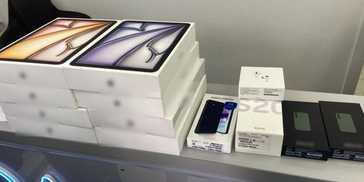 Таможенники изъяли мобильные устройства и игровые приставки на сумму около миллиона рублей