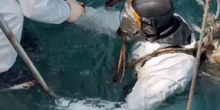 Из Черного моря подняли более 2 тысяч тонн замазученного грунта