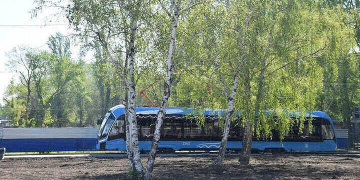 "Nuovo tram n. 9D a Saratov: miglioramento del trasporto pubblico e maggiore accessibilità"