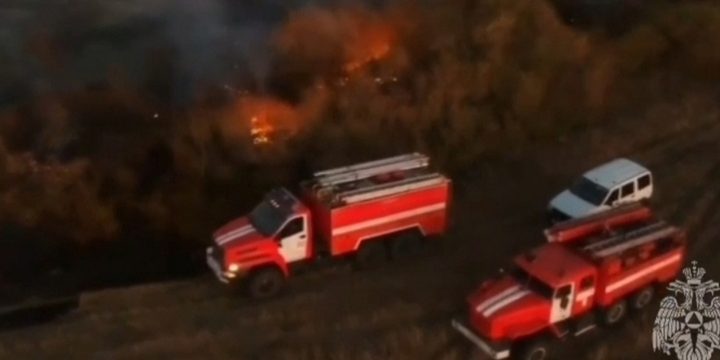 В Новоорском районе распространение огня остановлено