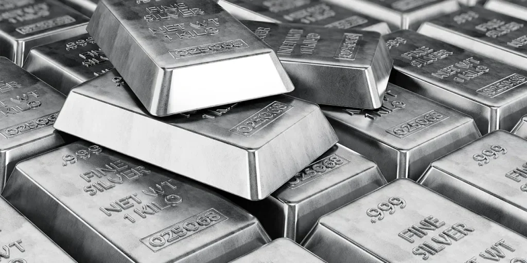 Prezzi dell'argento salgono a livelli storici a causa dei dati occupazionali statunitensi
