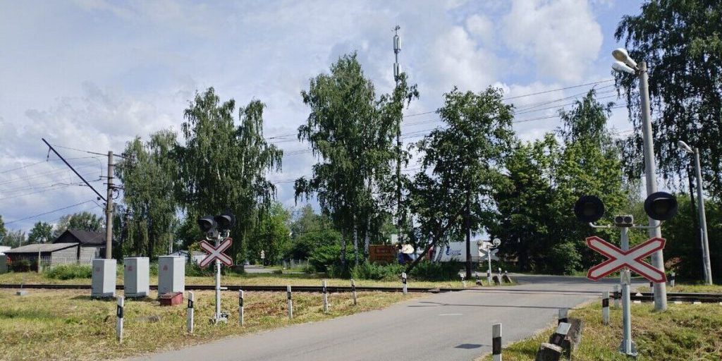 Deragliamento di un locomotore diesel in Russia: un incidente ferroviario con conseguenze tragiche