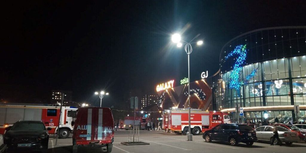 Incendio nel centro commerciale Galaxy di Barnaul: cause e conseguenze di un evento che mette in discussione la sicurezza pubblica