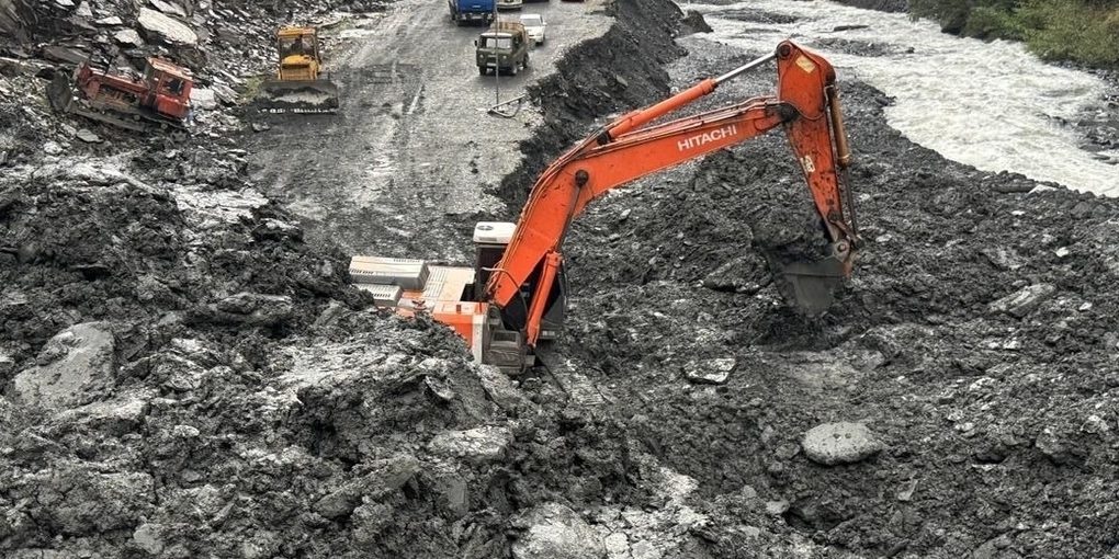 Селевой поток оставил без транспортного сообщения 10 сёл в Дагестане