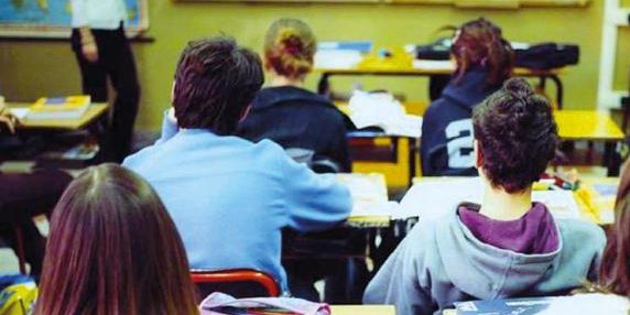 Decreto per 60.000 nuovi insegnanti di scuola media e superiore: chi può iscriversi e quali regole