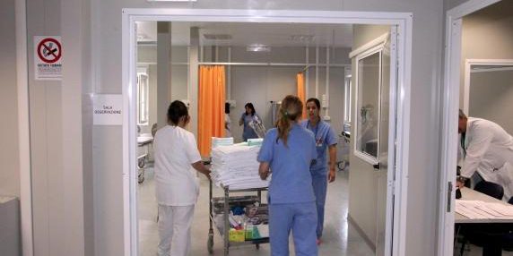 Specializzando risponde alla critica di un cardiologo per assenza a Natale