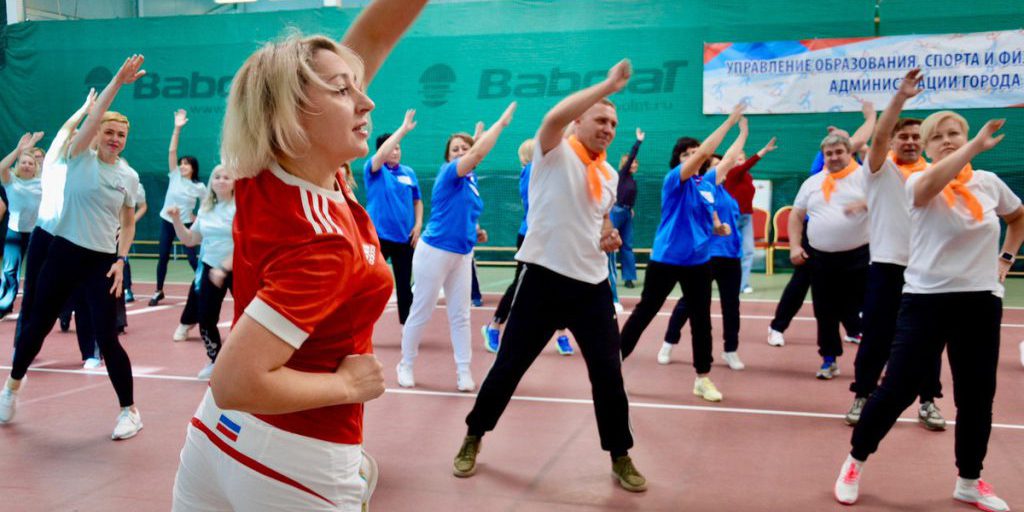 В Орле руководители школ и детсадов соревновались в сдаче норм ГТО