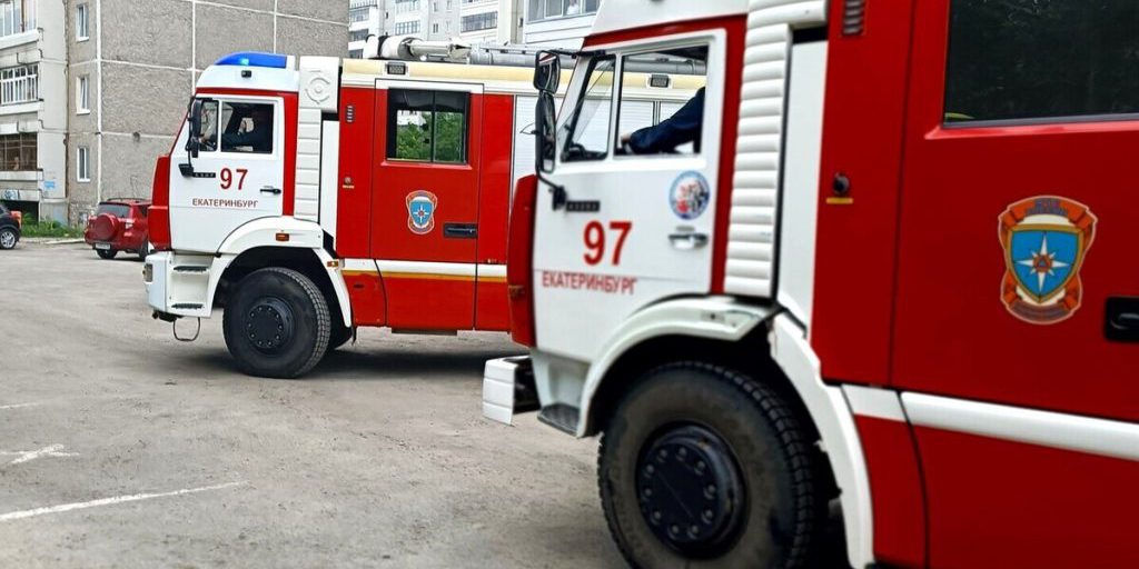 В поселке Черноисточинск горел двухэтажный жилой дом