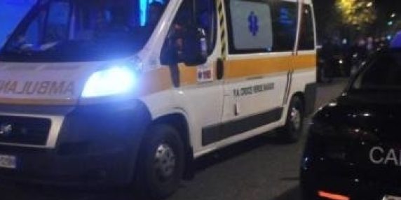 Padre accoltella figlio di 20 anni a Sarno, ragazzo ricoverato con polmone perforato