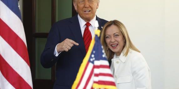 Il libro di Vespa. Meloni: «Io e Donald? Rapporto da amici. Apprezza che parli in modo franco»