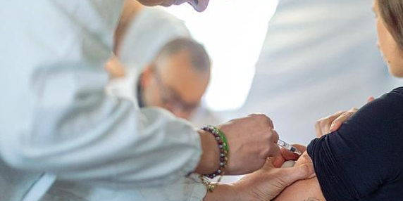 Influenza, primi casi in Lombardia e Lazio. «Due varianti, si diffonderà più rapidamente e contagerà più persone». I sintomi